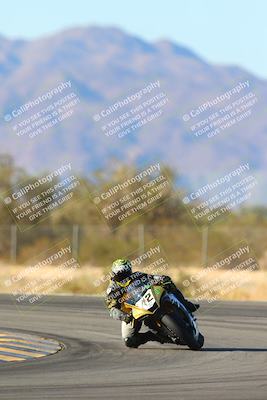 media/Jan-10-2025-CVMA Friday Practice (Fri) [[489e0da257]]/Group 4 and Trackday/Session 5 (Turn 7)/